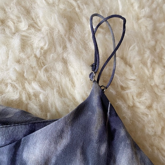 100% Silk Aritzia Central Park West Blouse Camisole Tank Tiered Flowy - Picture 4 of 9